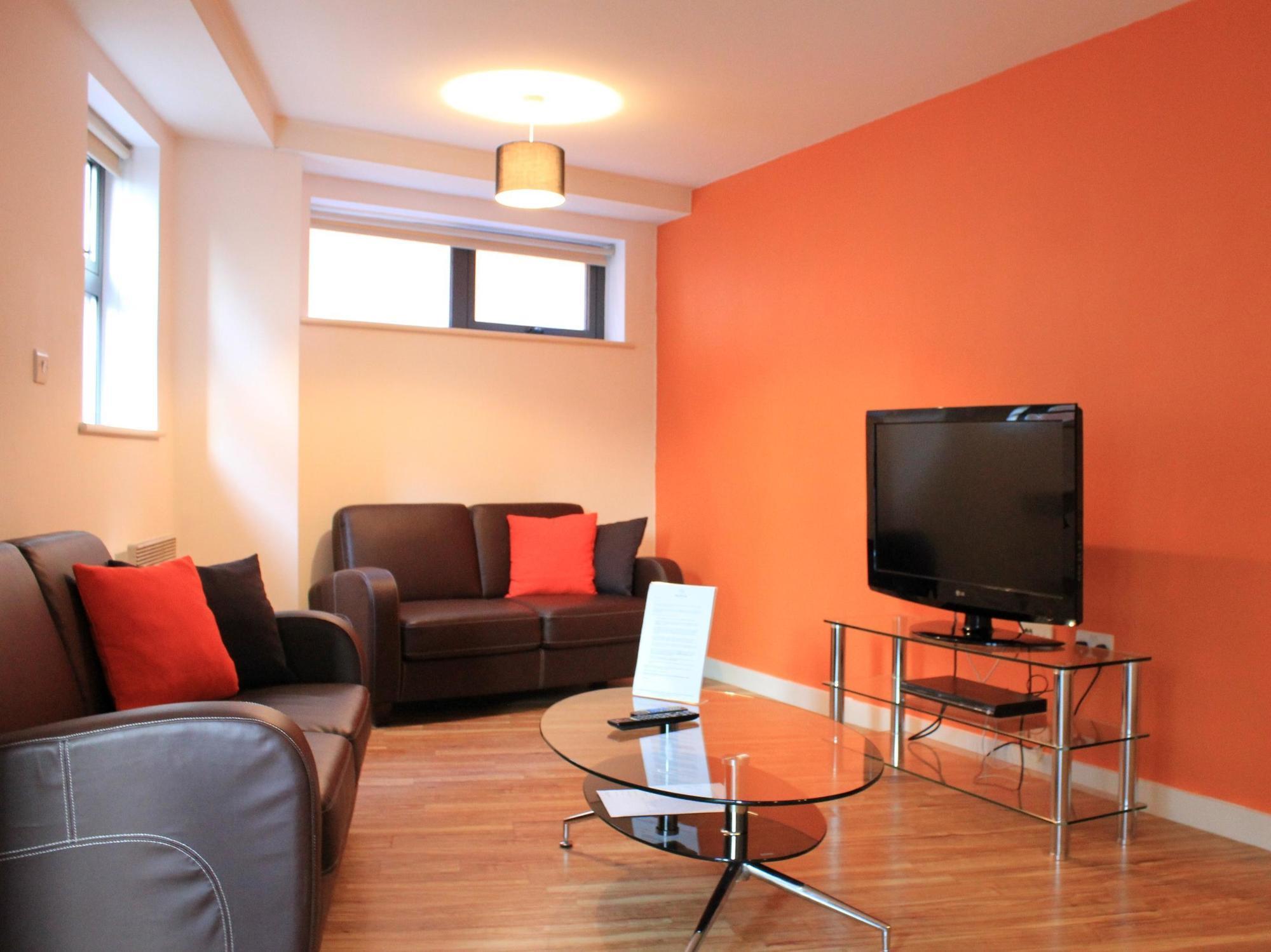 Atana Apartments Manchester Exterior photo