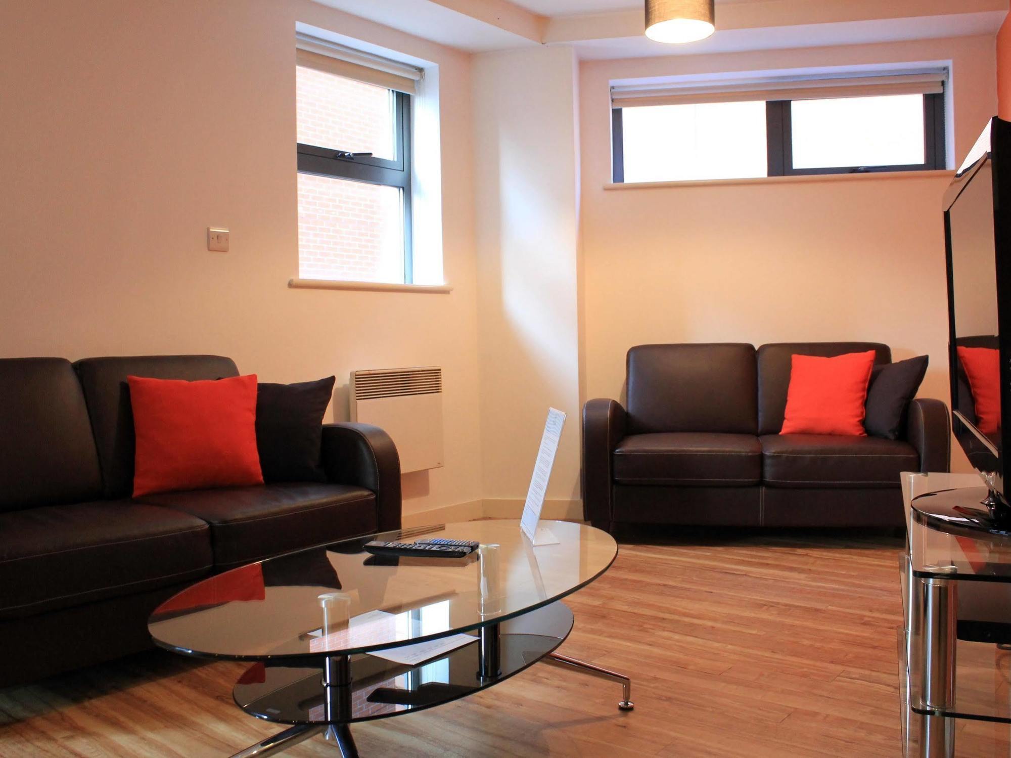Atana Apartments Manchester Exterior photo